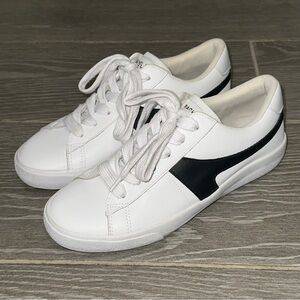Rachel Zoe Leather Low Top Sneaker Lace Up White Black Colorblock Women’s 8.5